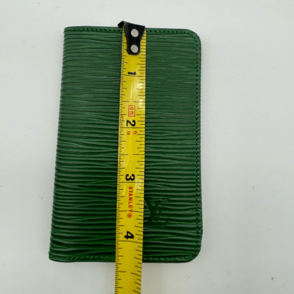 Louis Vuitton Epi Leather Card Holder - Picture 2 of 11